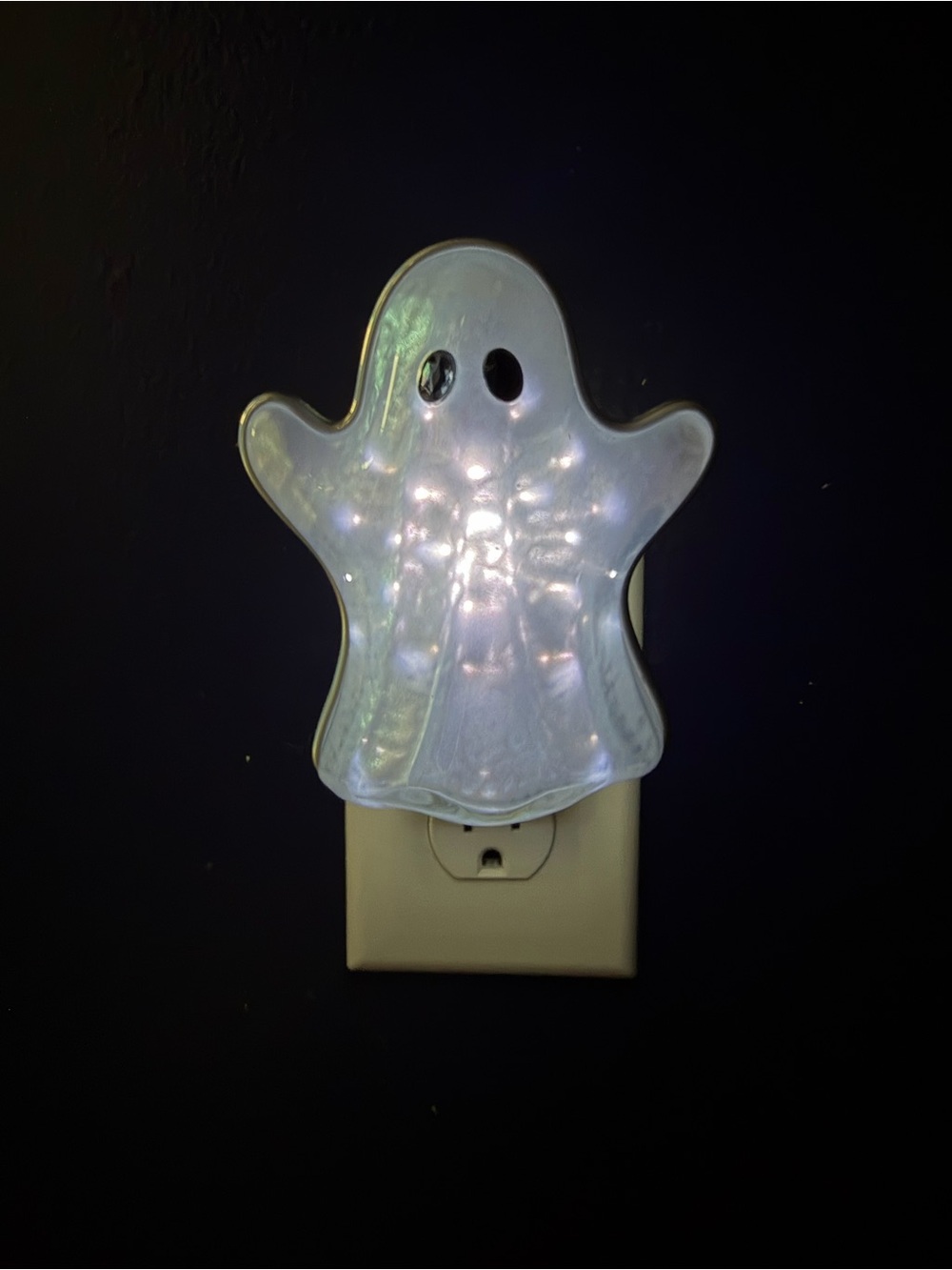 Bath & Body Works Iridescent White Ghost Night Light